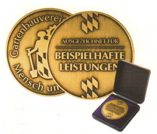 Bronzeplakette "Beispielhafte Leistungen"